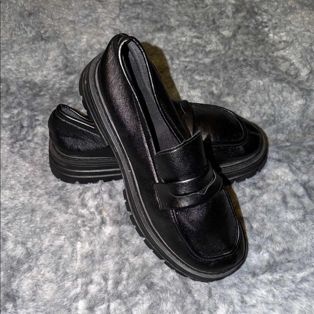 Plarform Black Leather Penny Loafers size 10